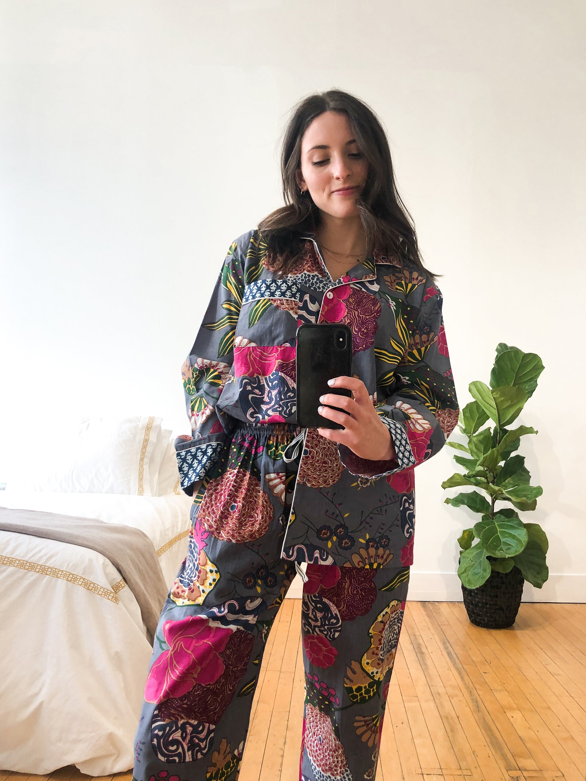 PAJAMAS – RED THREAD